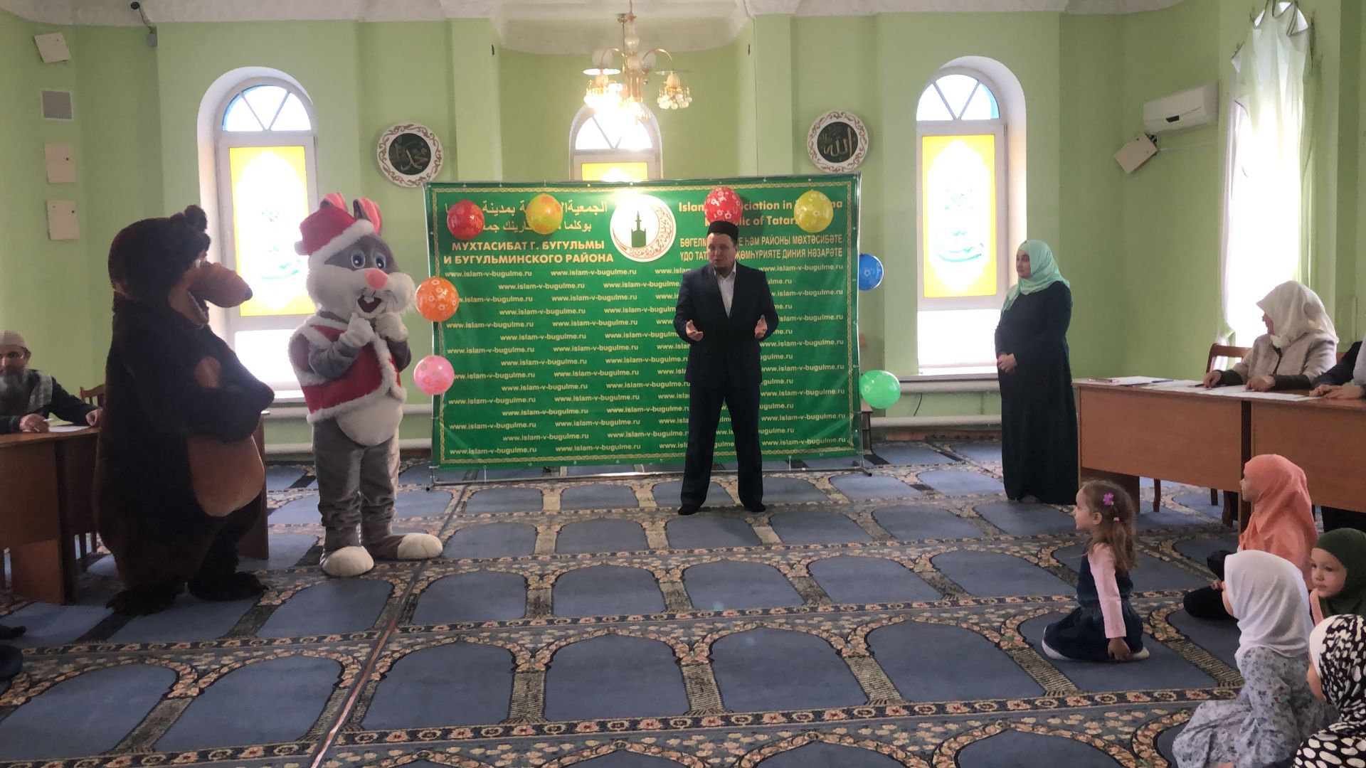 В Центральной мечети Бугульмы организовали праздник для детей «Мой любимый арабский язык»