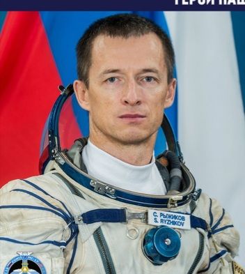 Бугульминец Сергей Рыжиков прислал с космоса фото с иконой