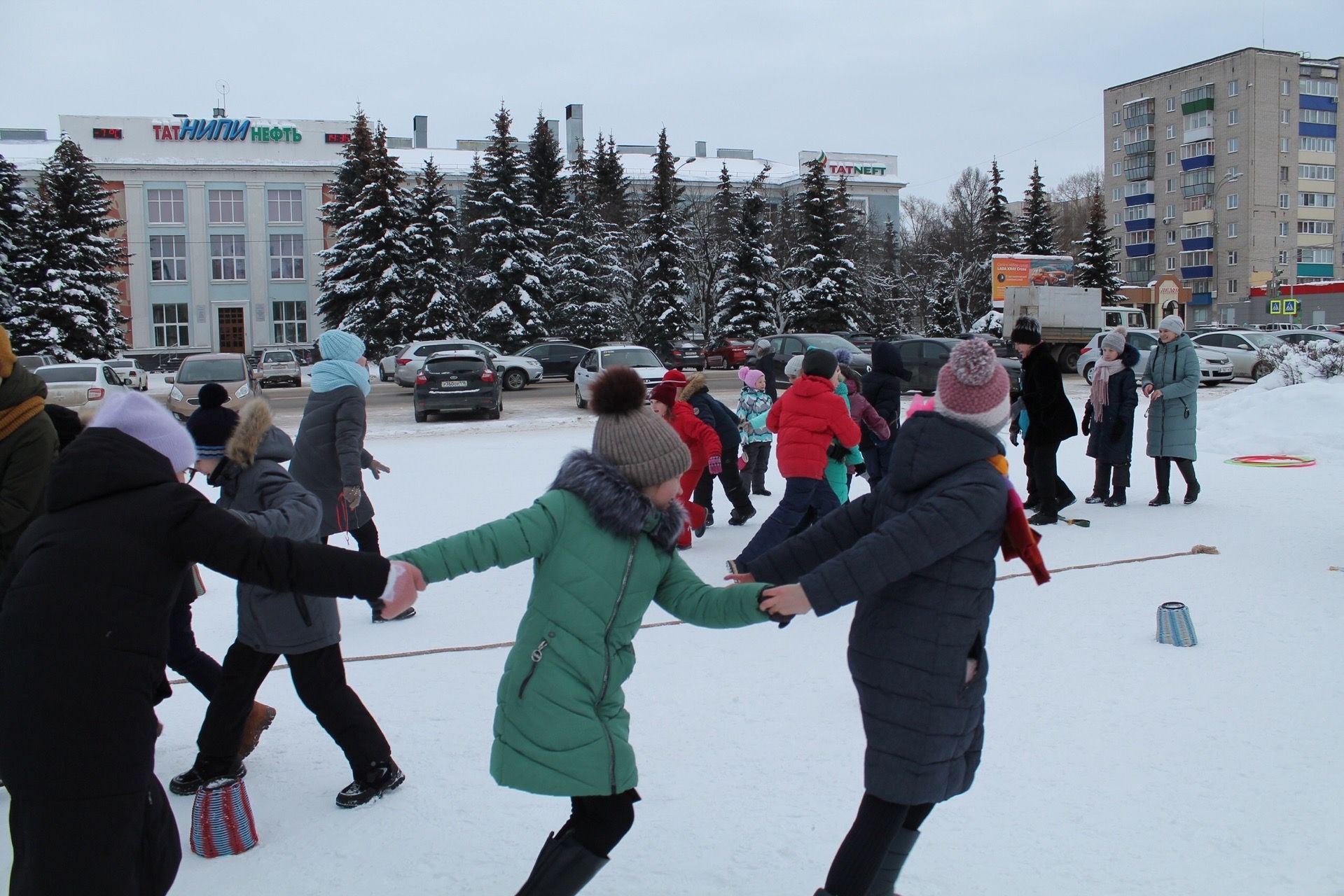 Бугульминские «Снеговики» и «Удальцы-молодцы» приняли участие в зимней спартакиаде
