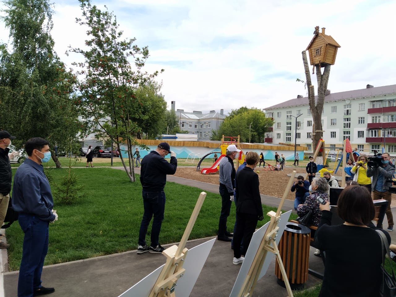 В рамках рабочей поездки Президент Татарстана Рустам Минниханов посетил Бугульминский муниципальный район