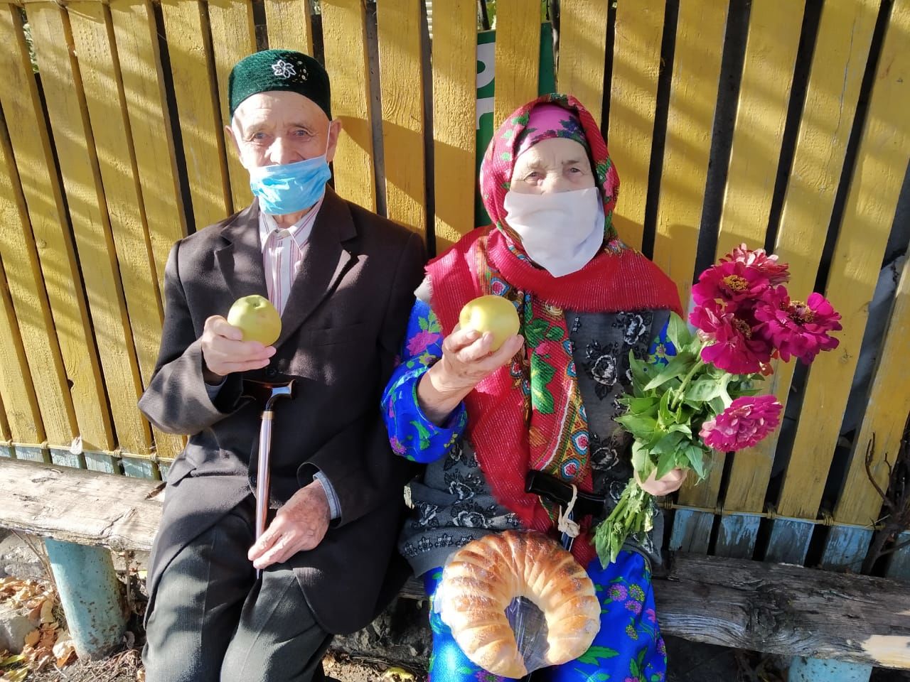 Бөгелмә районында өлкәннәрне якынлашып килүче бәйрәм белән котладылар