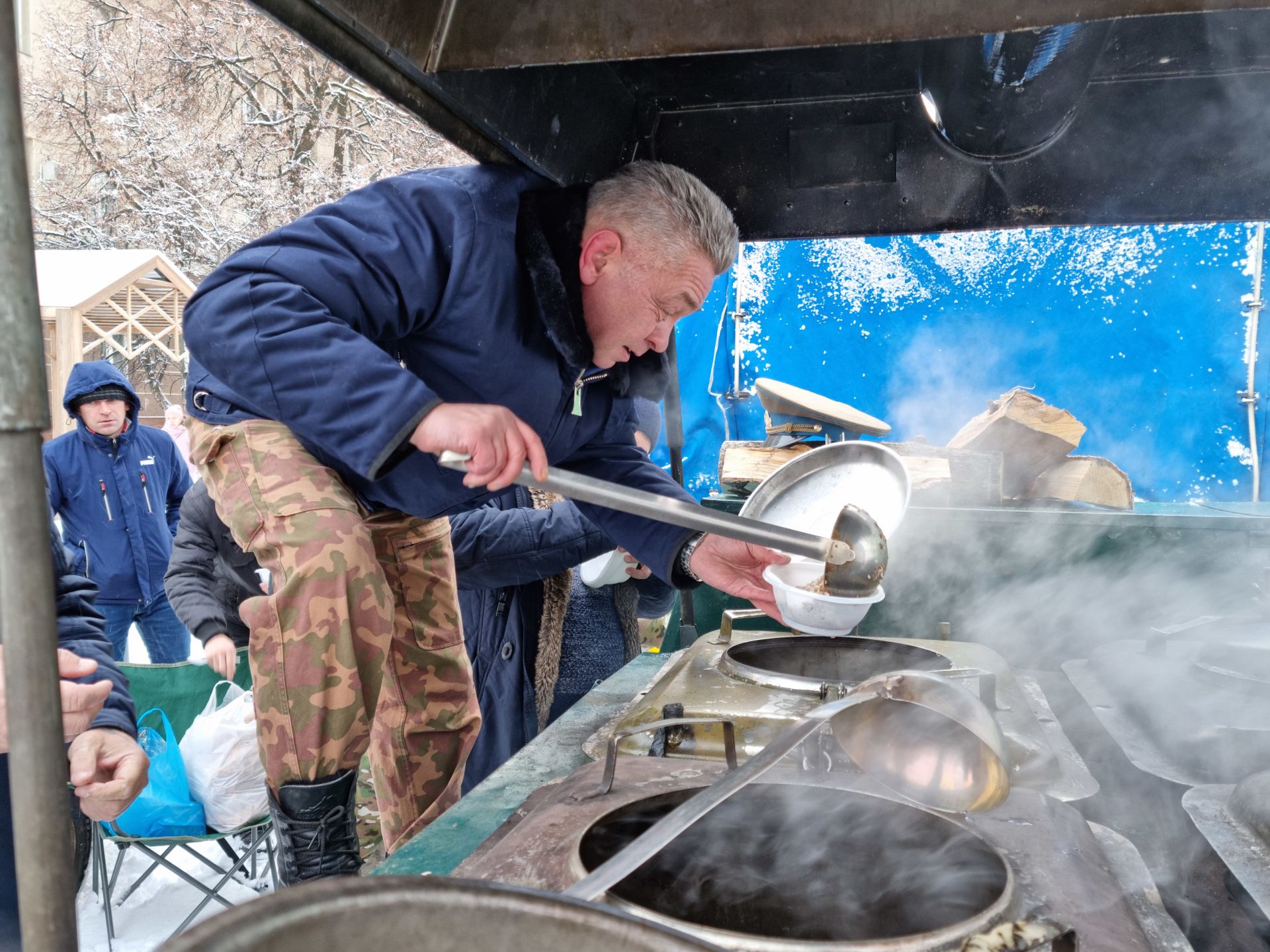 В Бугульме на сельскохозяйственной ярмарке развернулась армейская полевая кухня