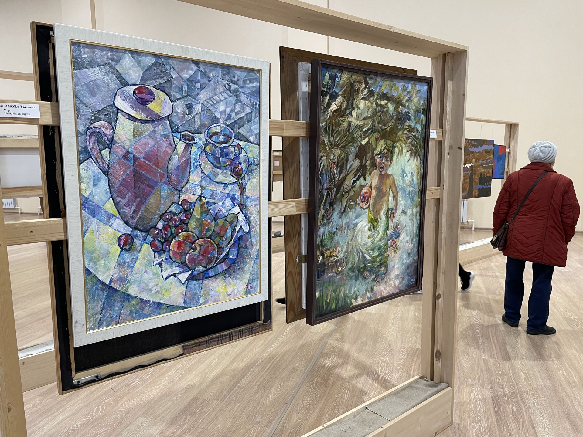 Во Дворце молодежи открылась художественная выставка