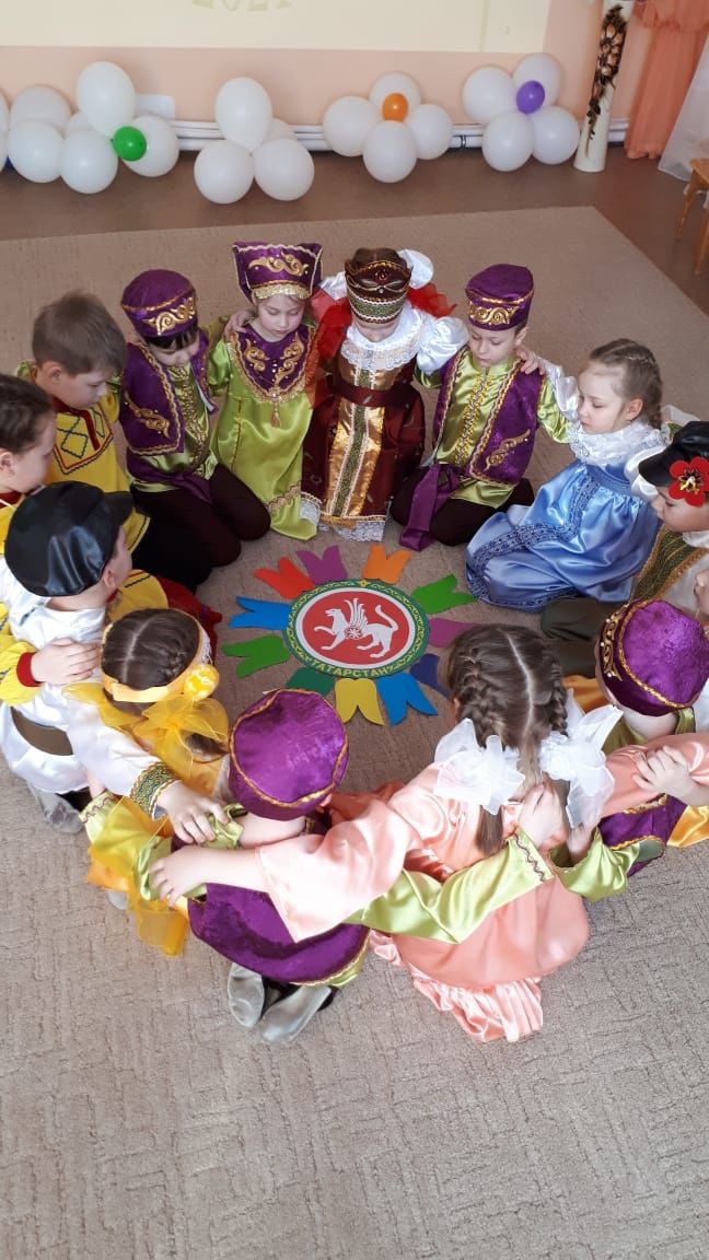Воспитанники детского сада "Искорка" отметили Международный день родного языка
