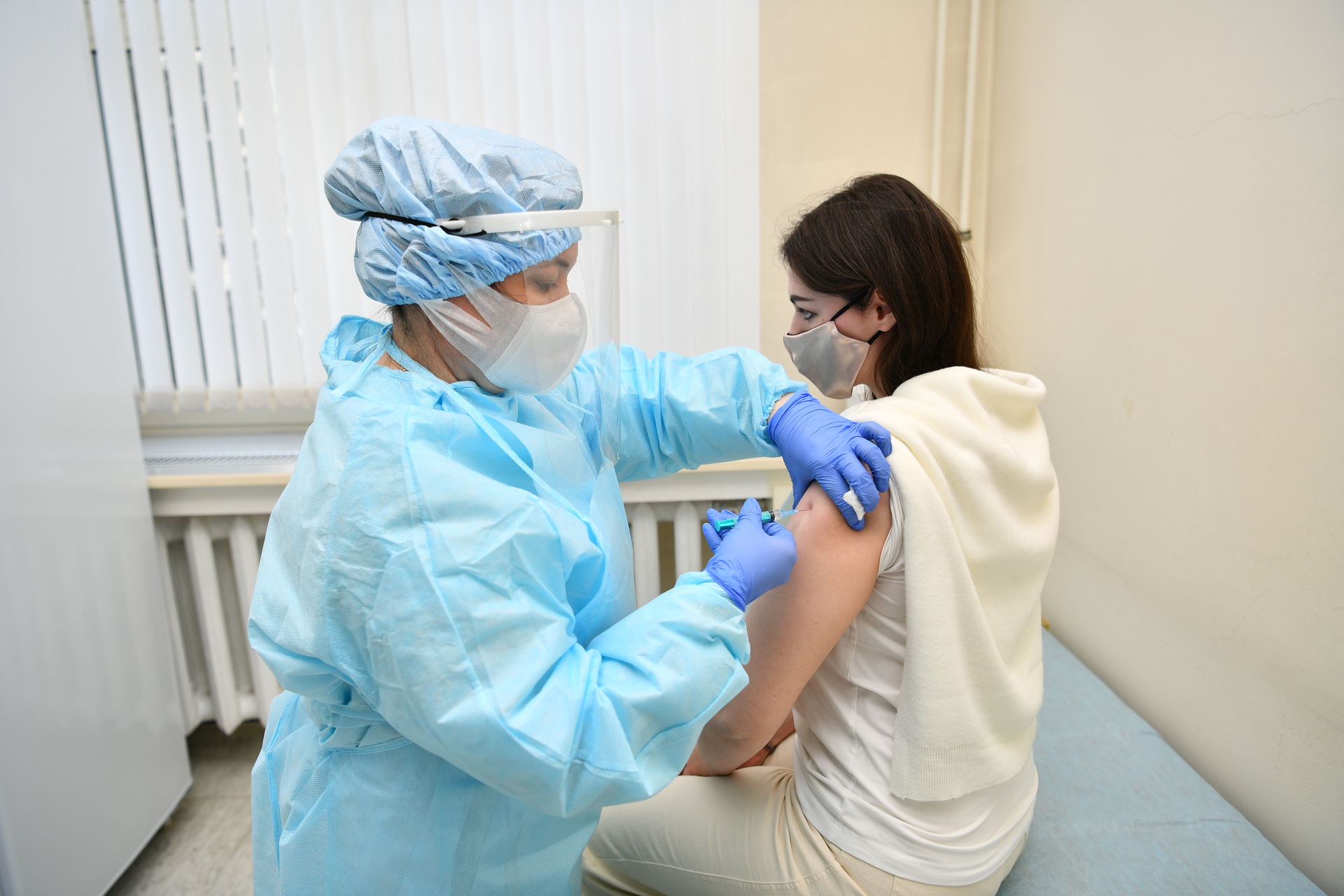 В «Татнефти» вакцинировались порядка 3000 сотрудников, собираются пройти эту процедуру еще больше