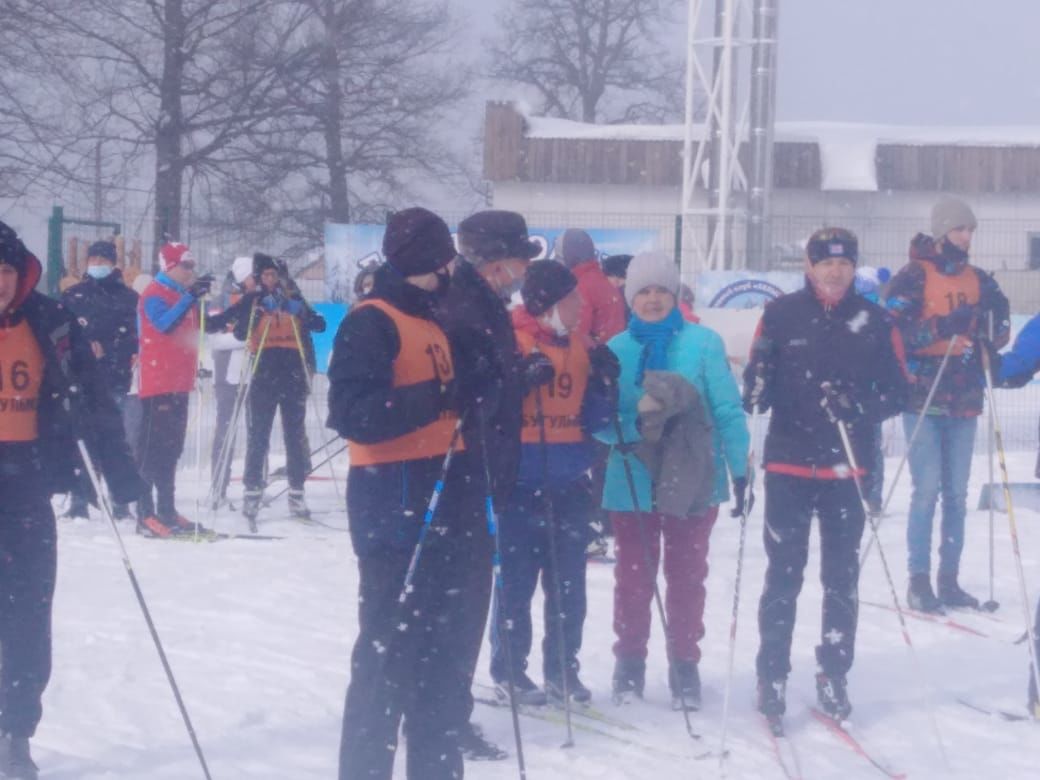 Сегодня бугульминские инвалиды по зрению встали на лыжню