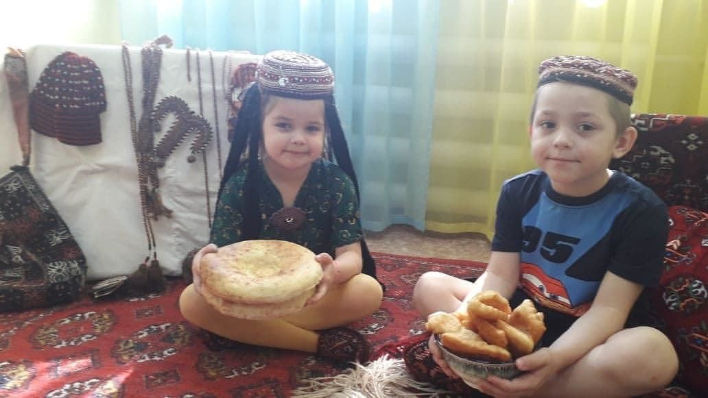Юные бугульминцы побывали в туркменской юрте
