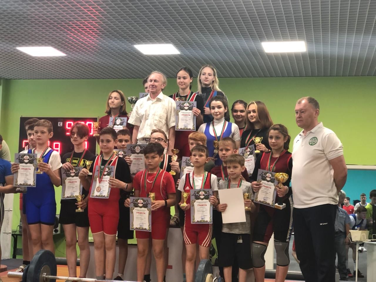 Спортсмены из Бугульмы завоевали награды в соревнованиях по боксу, тяжелой атлетике, шахматам