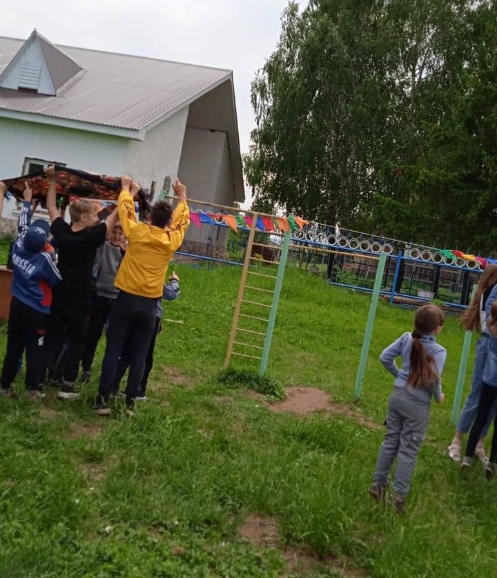 В Спасском поселении Бугульминского района для детей провели Сабантуй