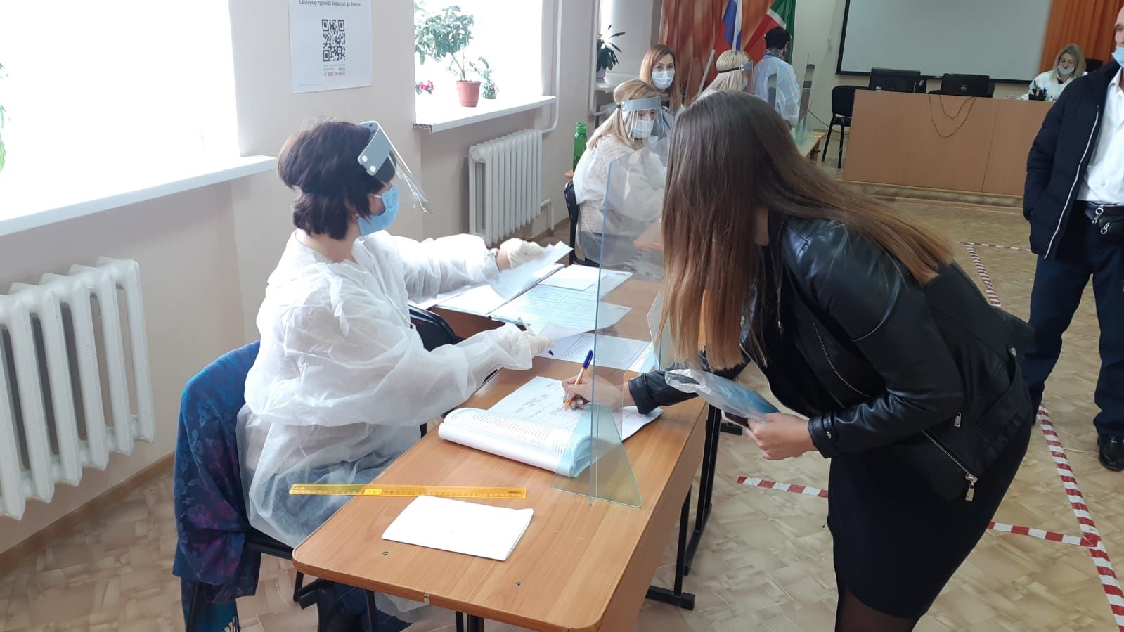 В Бугульме впервые голосуют совершеннолетние жители