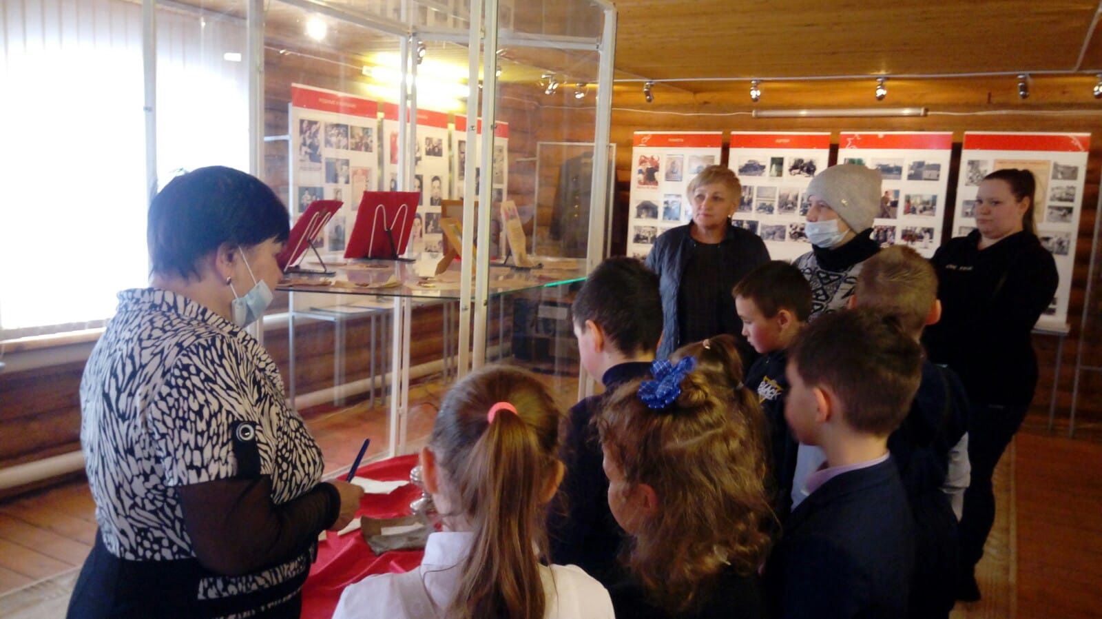 Учащиеся Староисаковской начальной школы посетили дом-музей Газинура Гафиатуллина