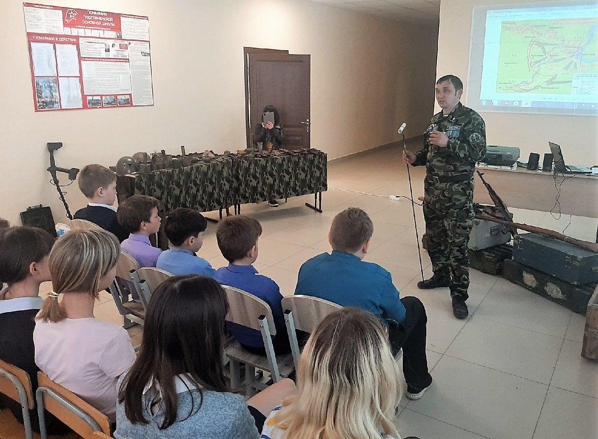 Поисковый отряд «Ватан» рассказал школьникам Бугульминского района о поиске и эксгумации останков