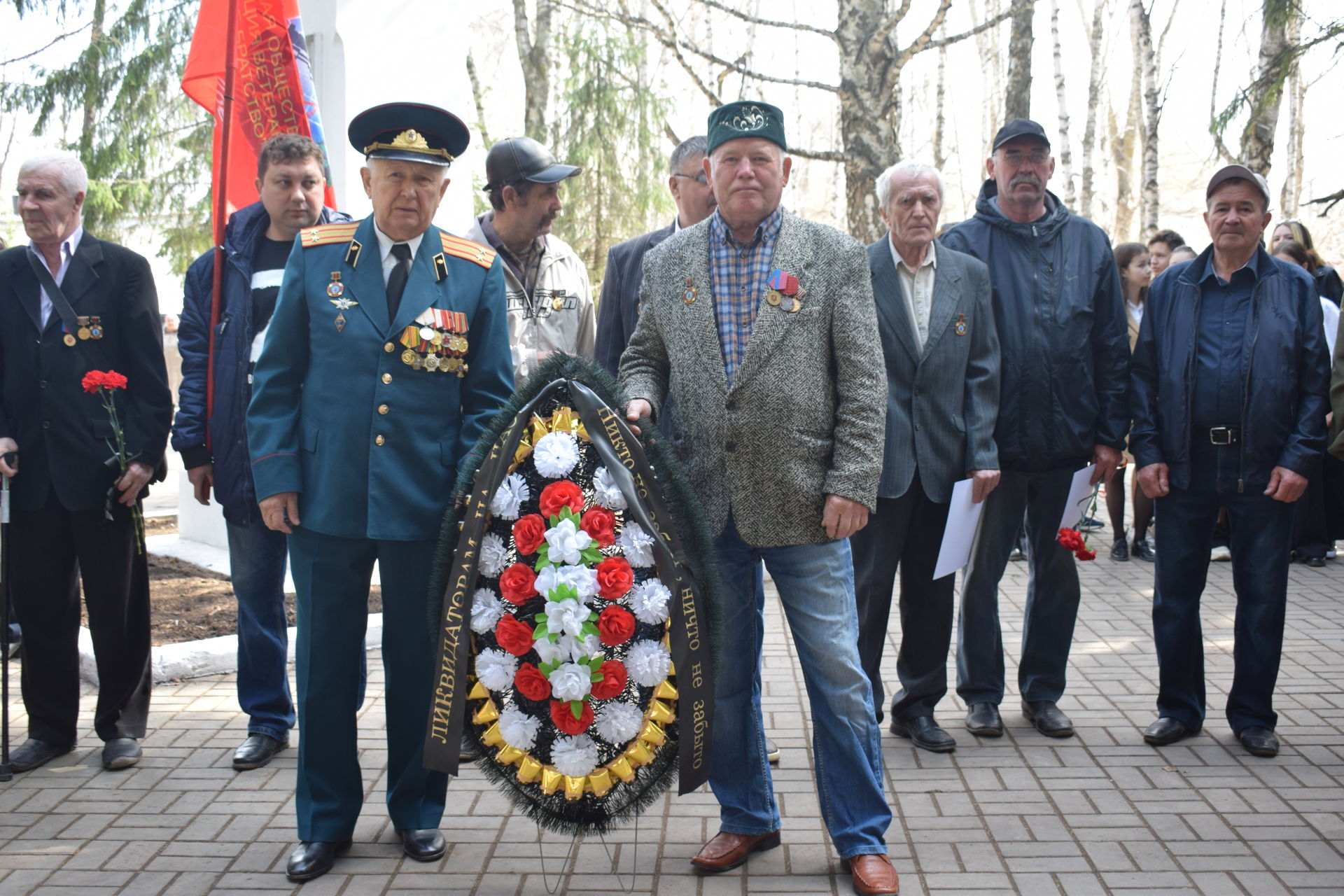 В Бугульме почтили память ликвидаторов чернобыльской аварии
