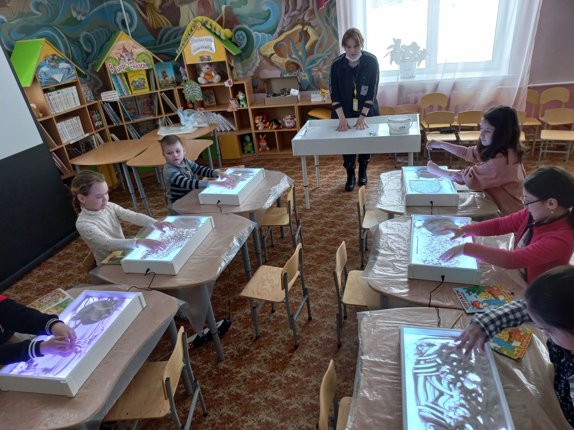 Познавательные каникулы провели в библиотеке бугульминские школьники
