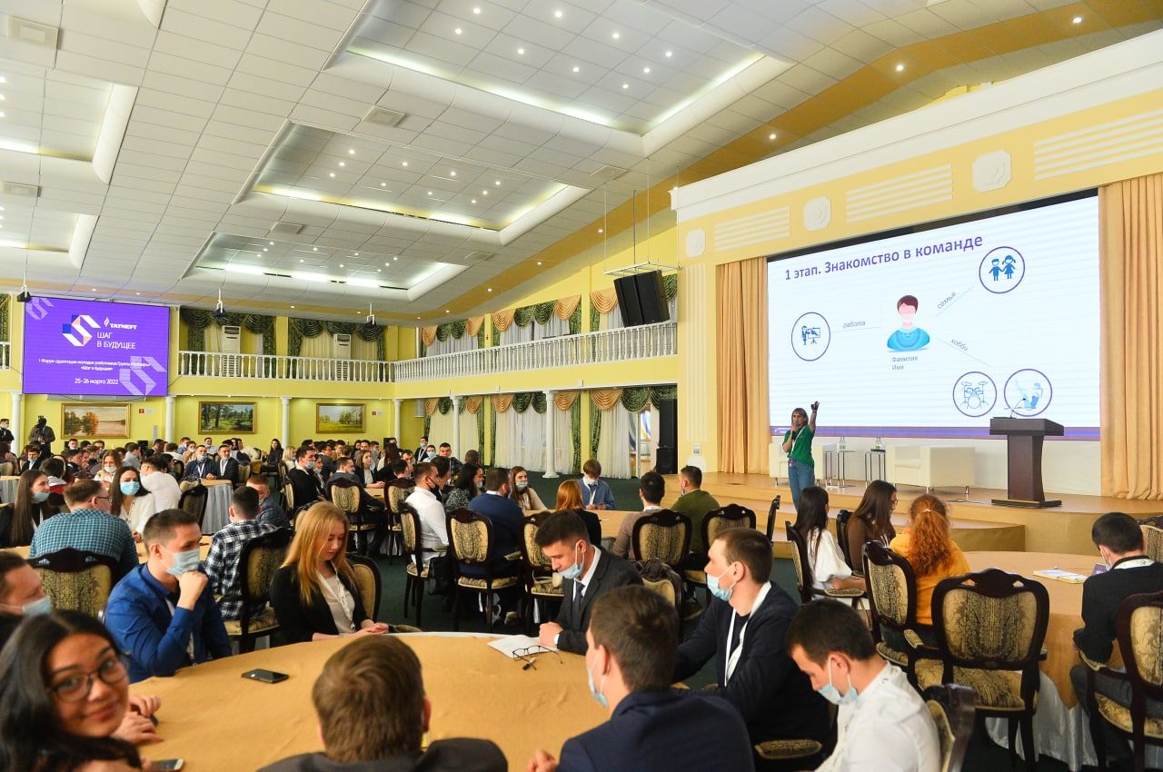 Бугульминец представил механический завод на корпоративном форуме «Шаг в будущее»