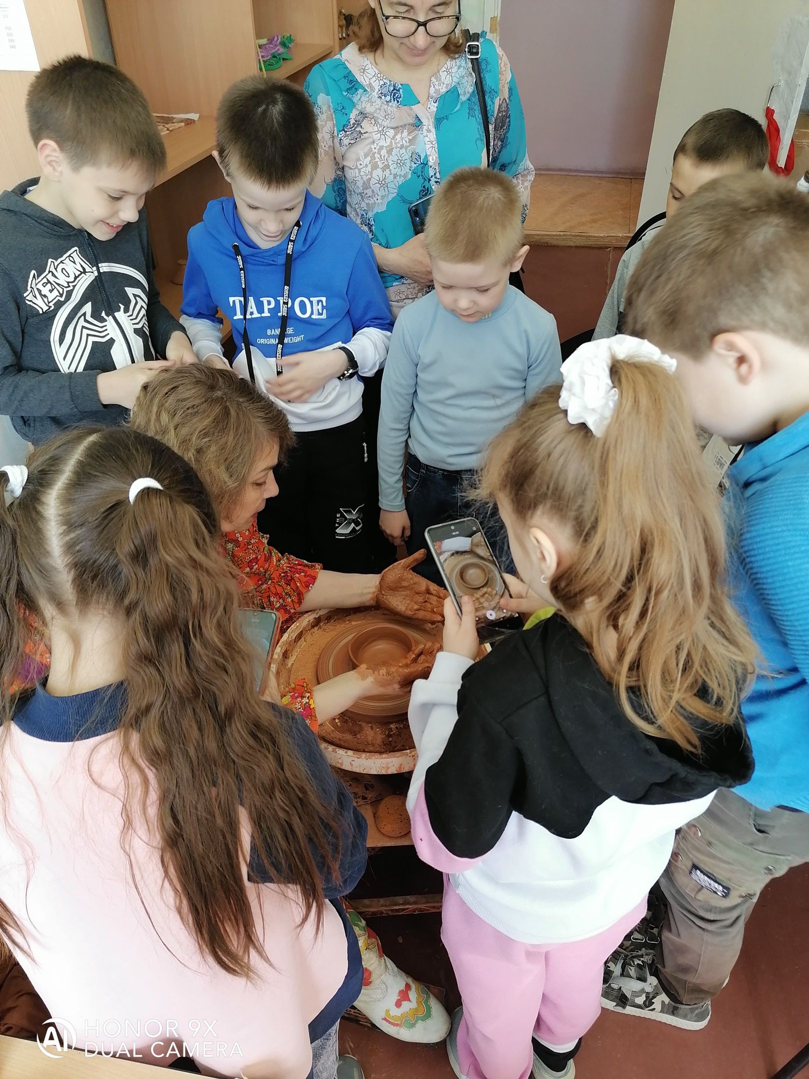 Бугульминские школьники попробовали свои умения в гончарном ремесле