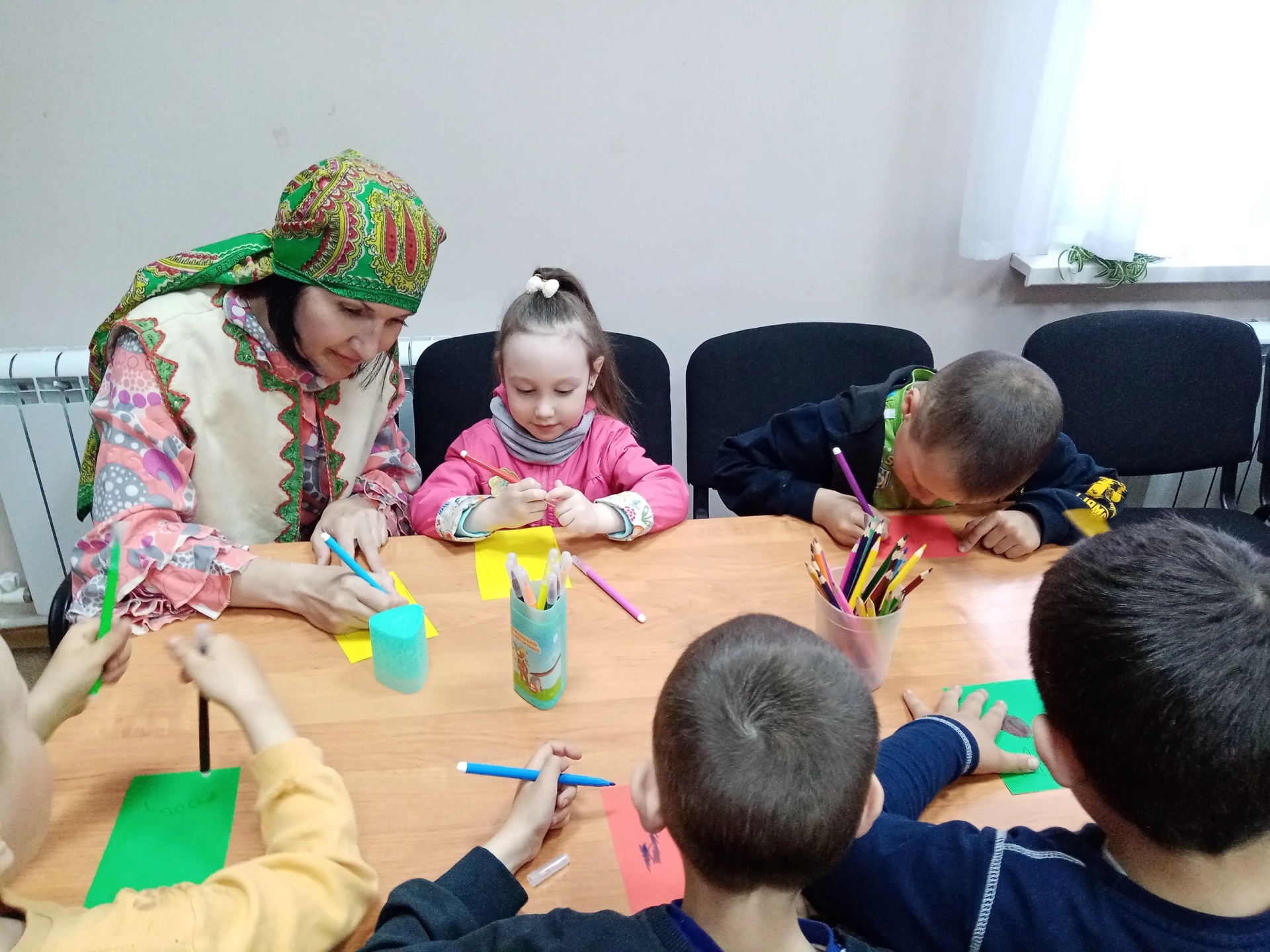 Юным жителям Бугульминского района рассказали о татарской народной вышивке