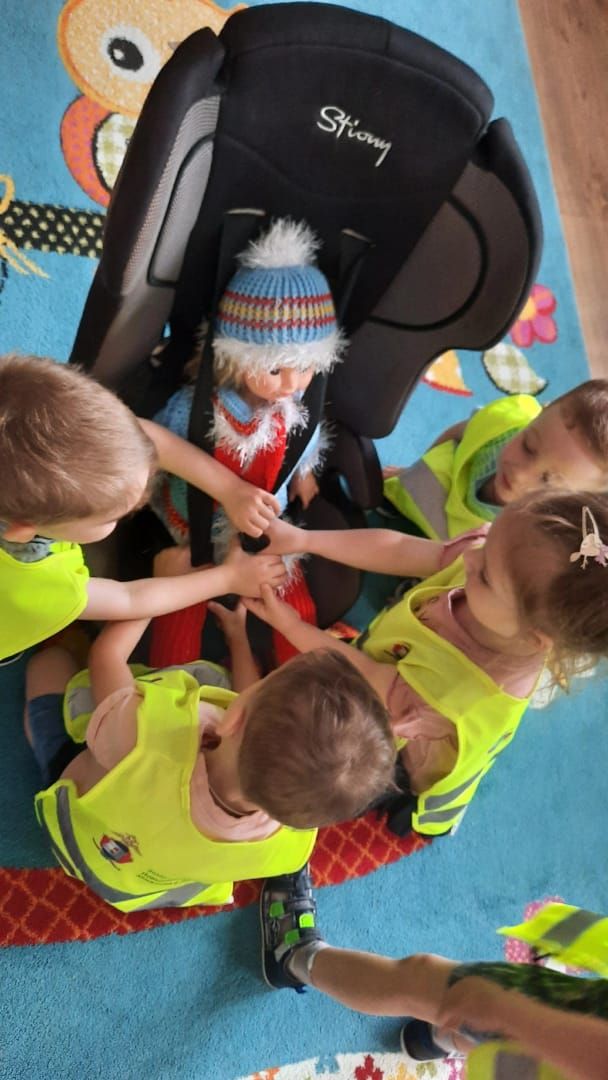 В детском саду «Дюймовочка» проходят тематические недели по безопасности детского дорожного травматизма