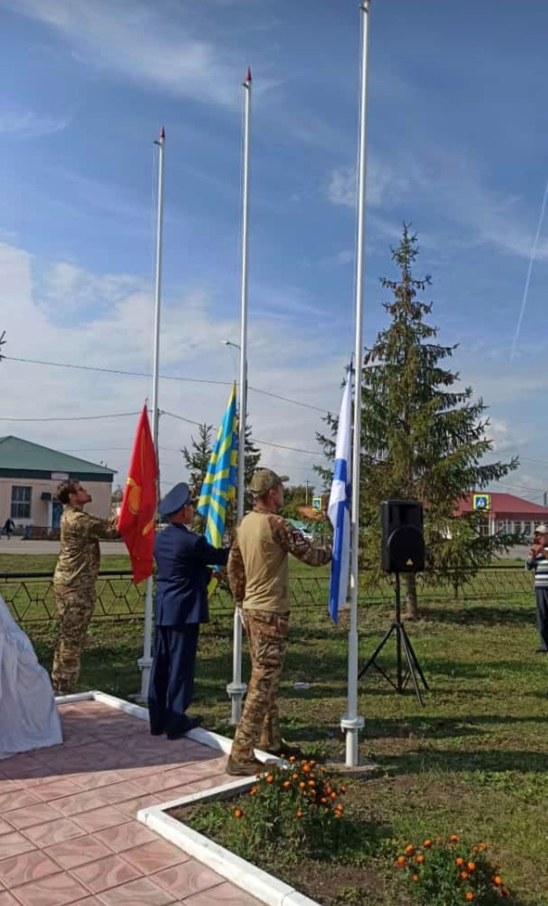 В Карабаше состоялось торжественное открытие памятника