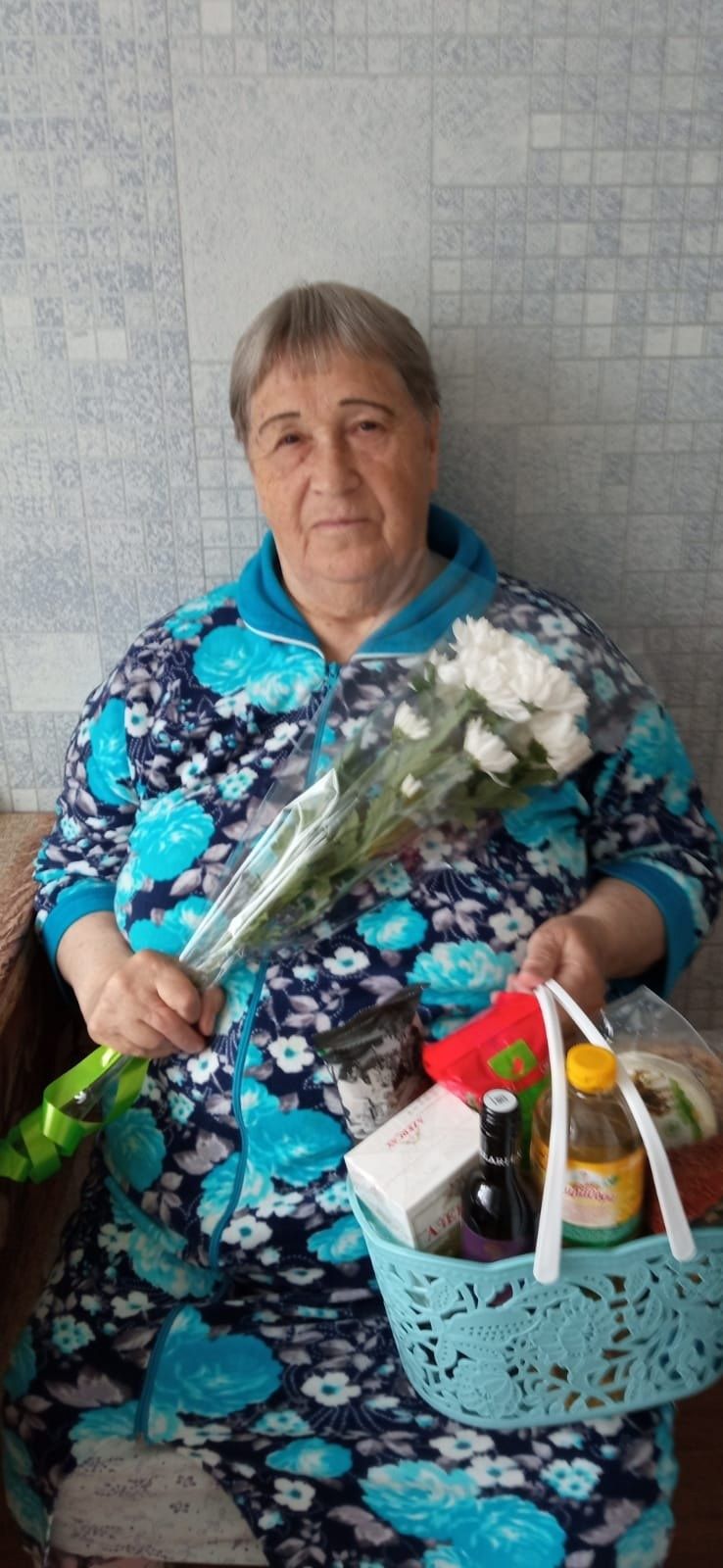 Женсовет Бугульминского района посетил пожилых одиноких тружениц тыла и детей войны
