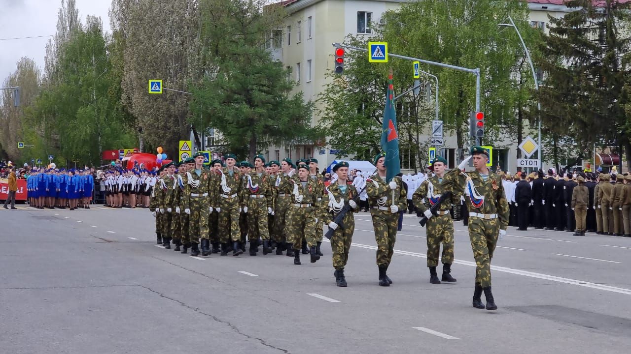 В Бугульме провели парад в честь 79-й годовщины Великой Победы