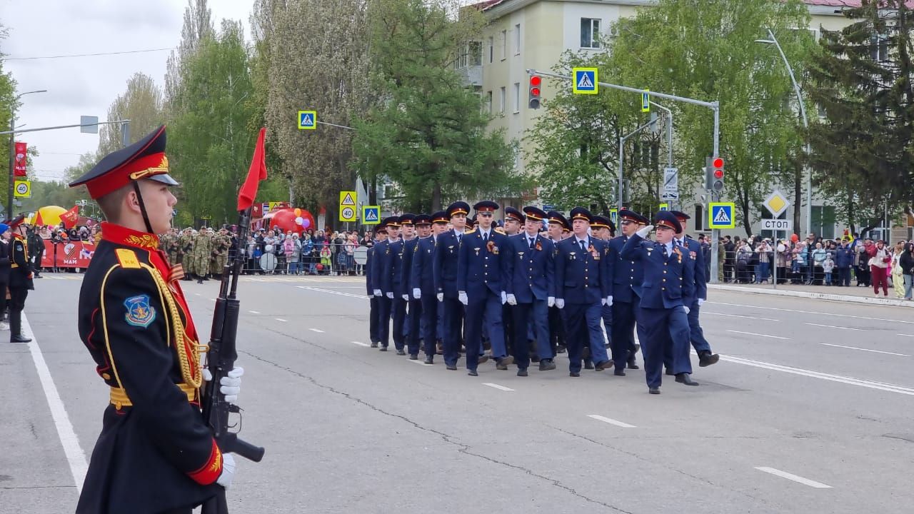 В Бугульме провели парад в честь 79-й годовщины Великой Победы