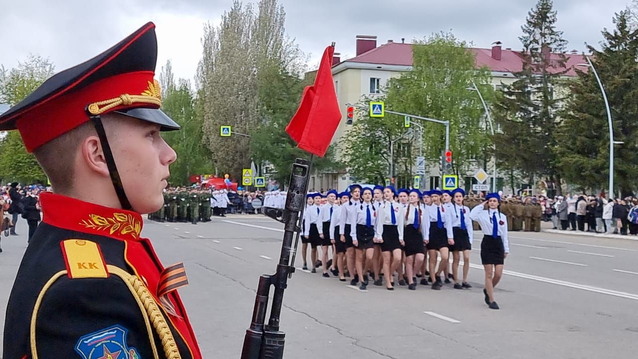 В Бугульме провели парад в честь 79-й годовщины Великой Победы