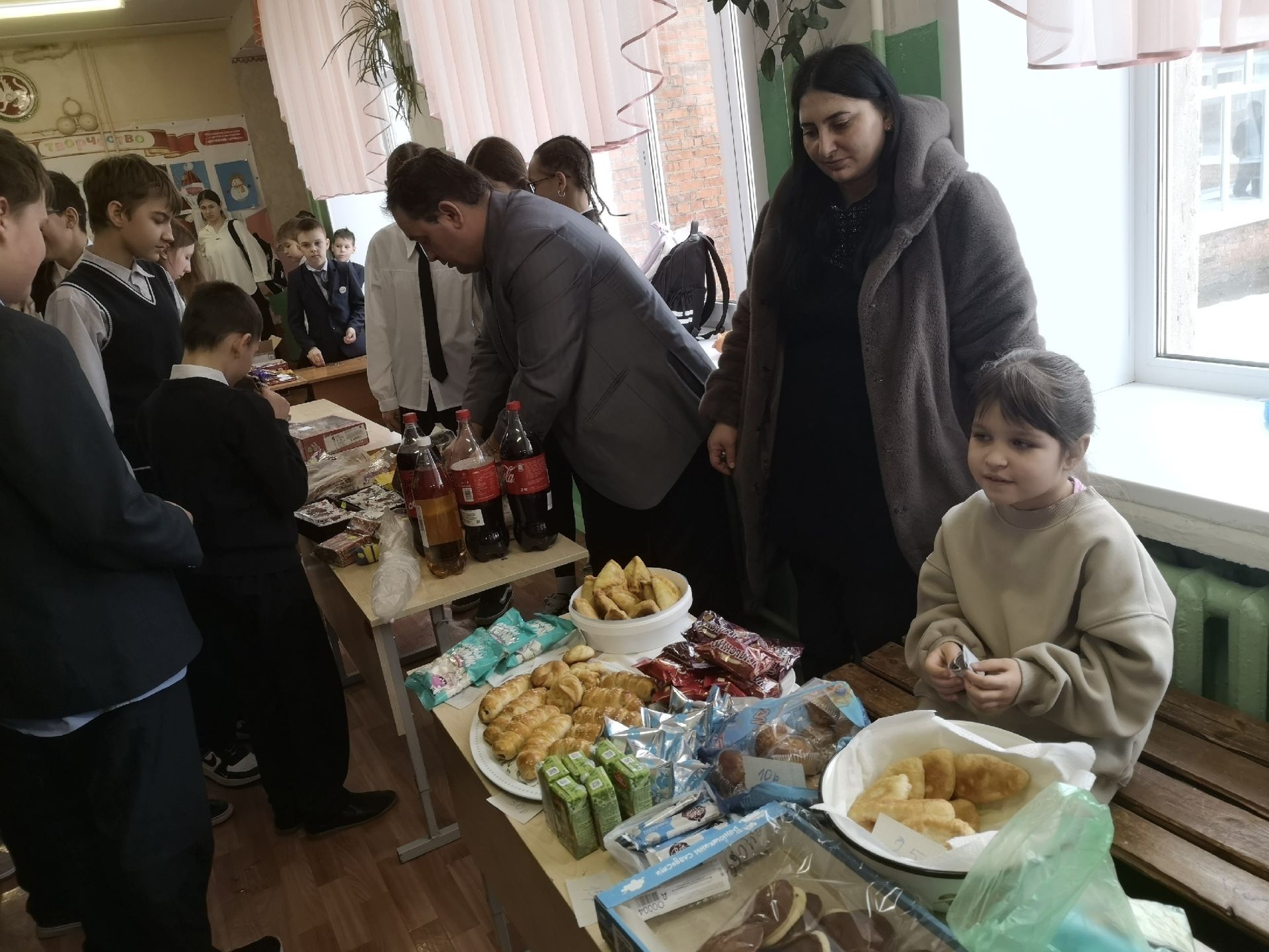 В школе Бугульминского района прошла благотворительная ярмарка