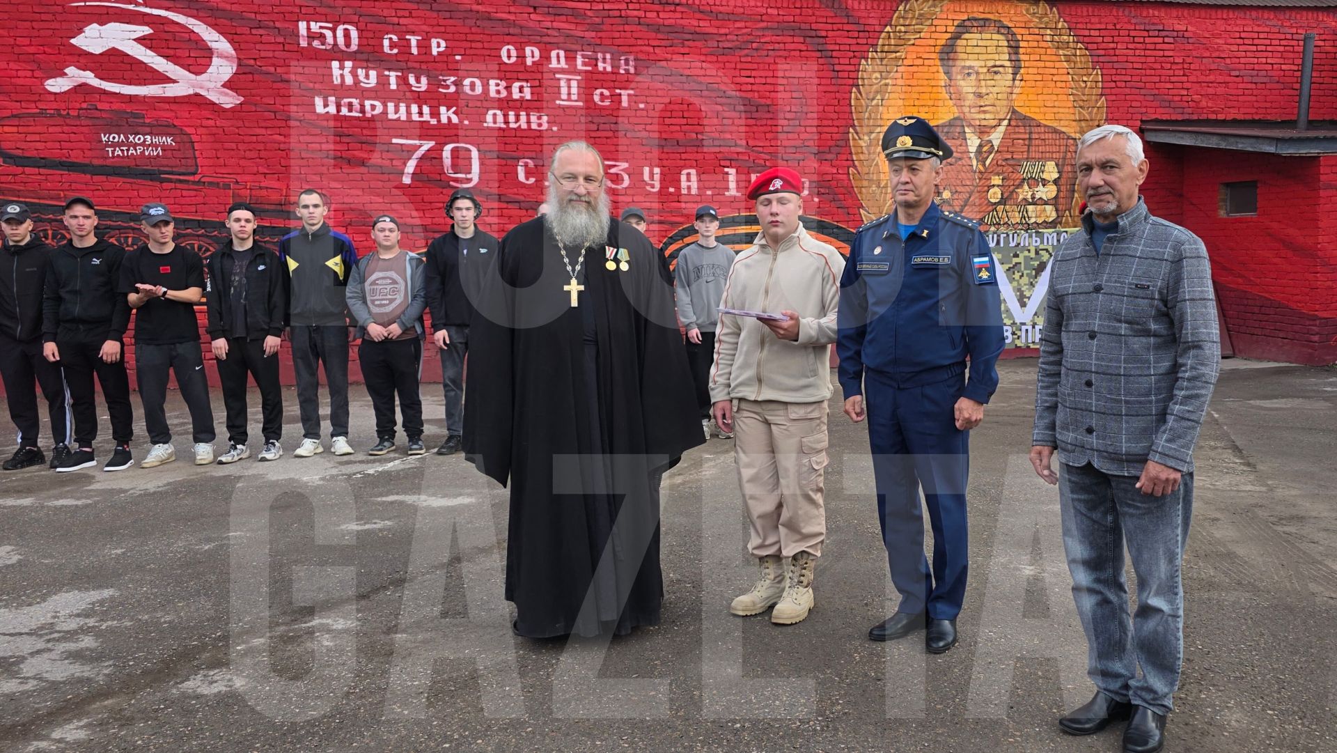 Из Бугульмы рано утром уехали 15 призывников