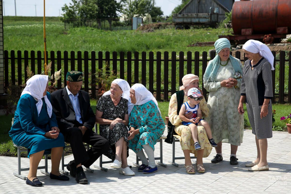 Может ли пенсионер в Татарстане получить пособие по безработице