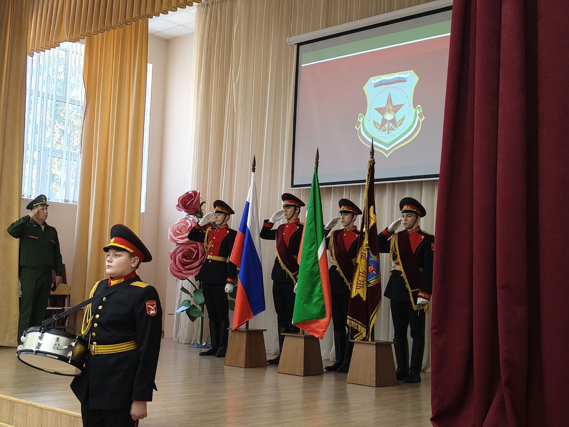 37 новобранцев произнесли слова кадетской и юнармейской клятвы в Бугульме