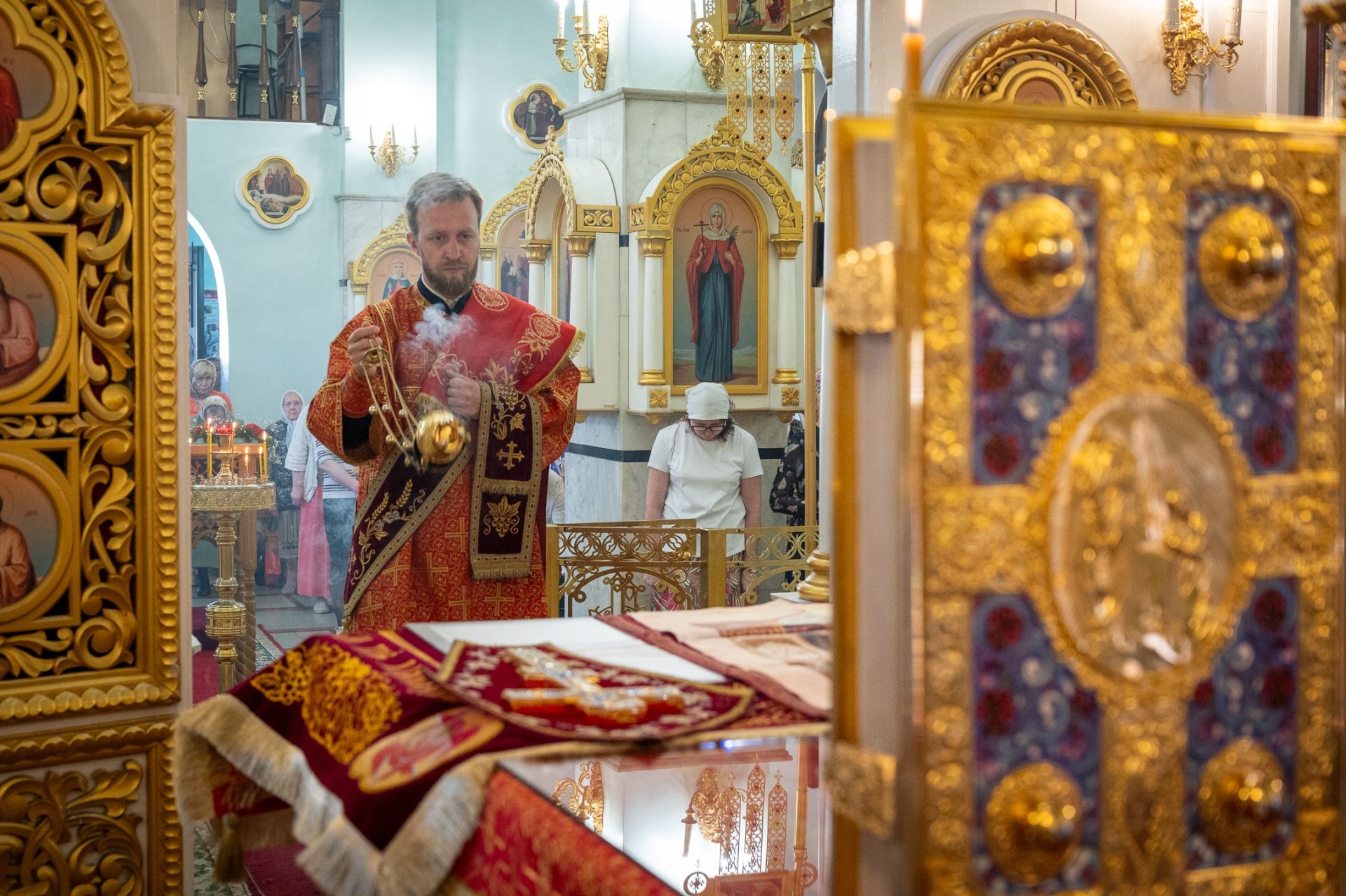 Епископ Мефодий совершил литургию в Серафимовском храме Бугульмы