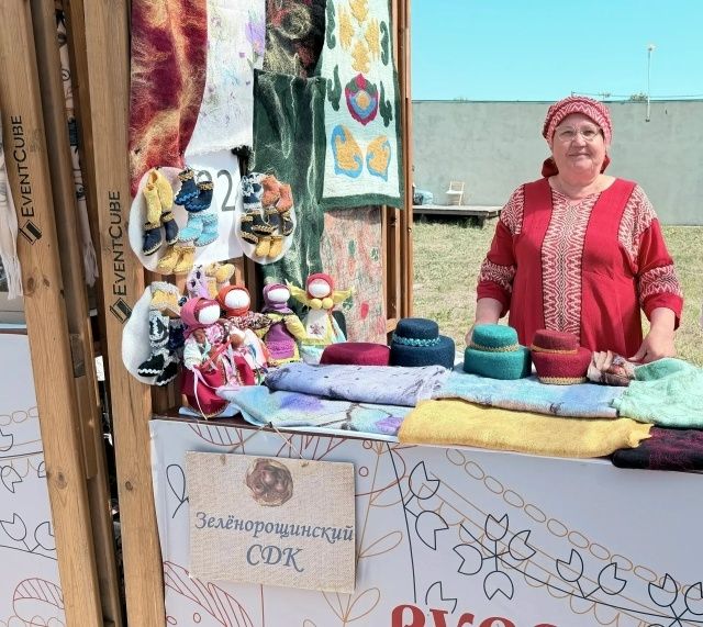 Вокалисты из Бугульминского района получили сертификат от Рустама Минниханова