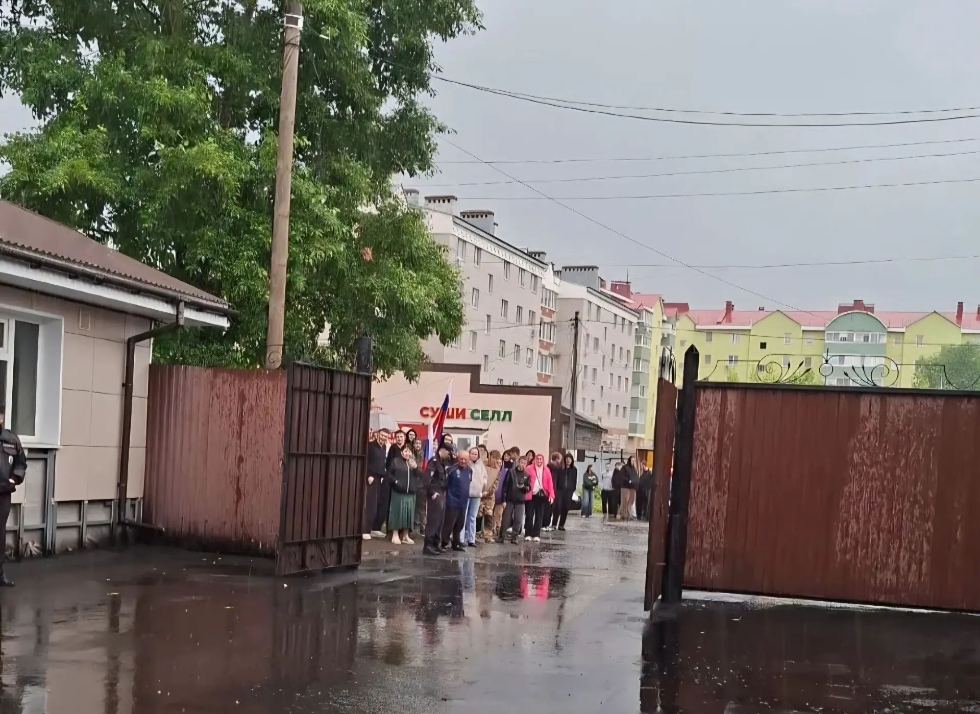 В День памяти и скорби бугульминские призывники перед отправкой возложили цветы к Вечному огню