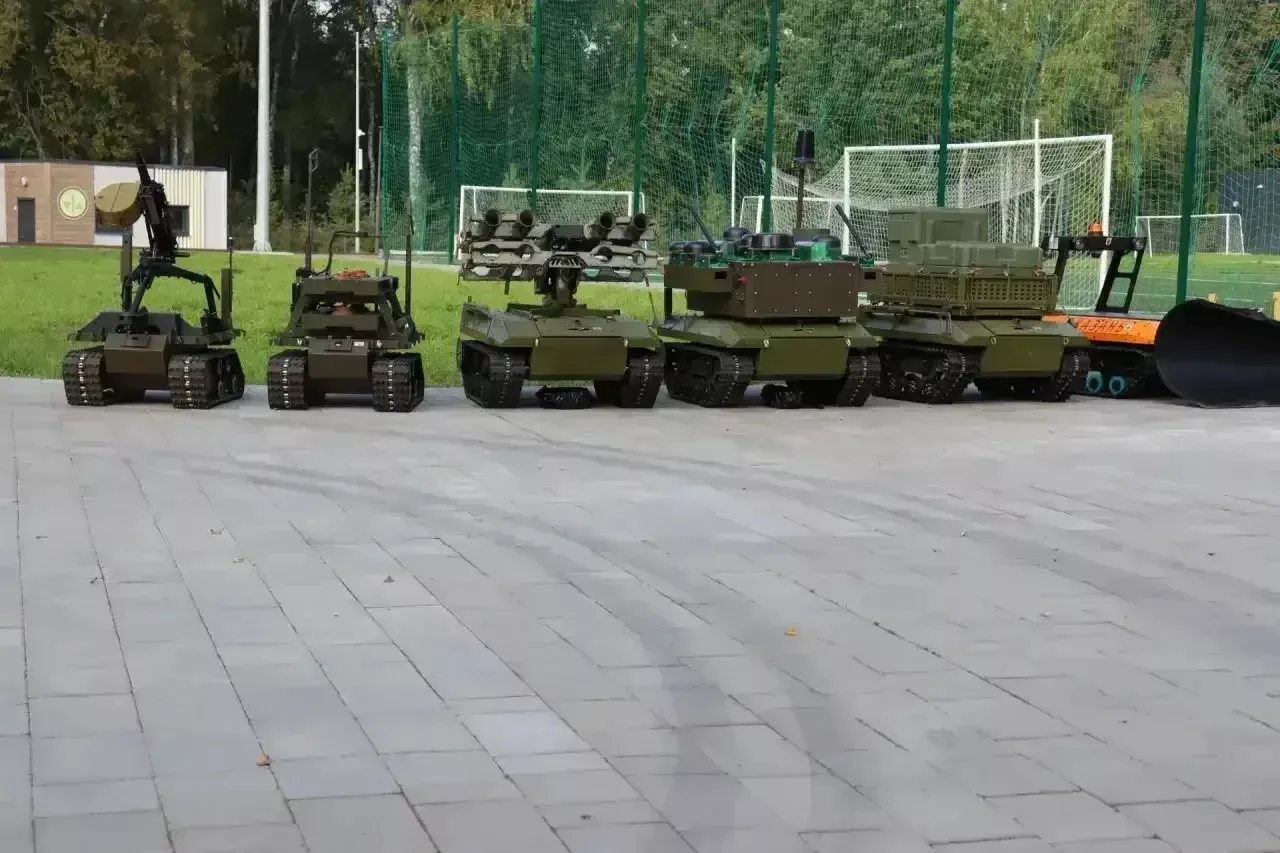 Команда лицея №2 «ТехноКвант» вошла в топ-10 на региональных соревнованиях «ТехноПатриот»