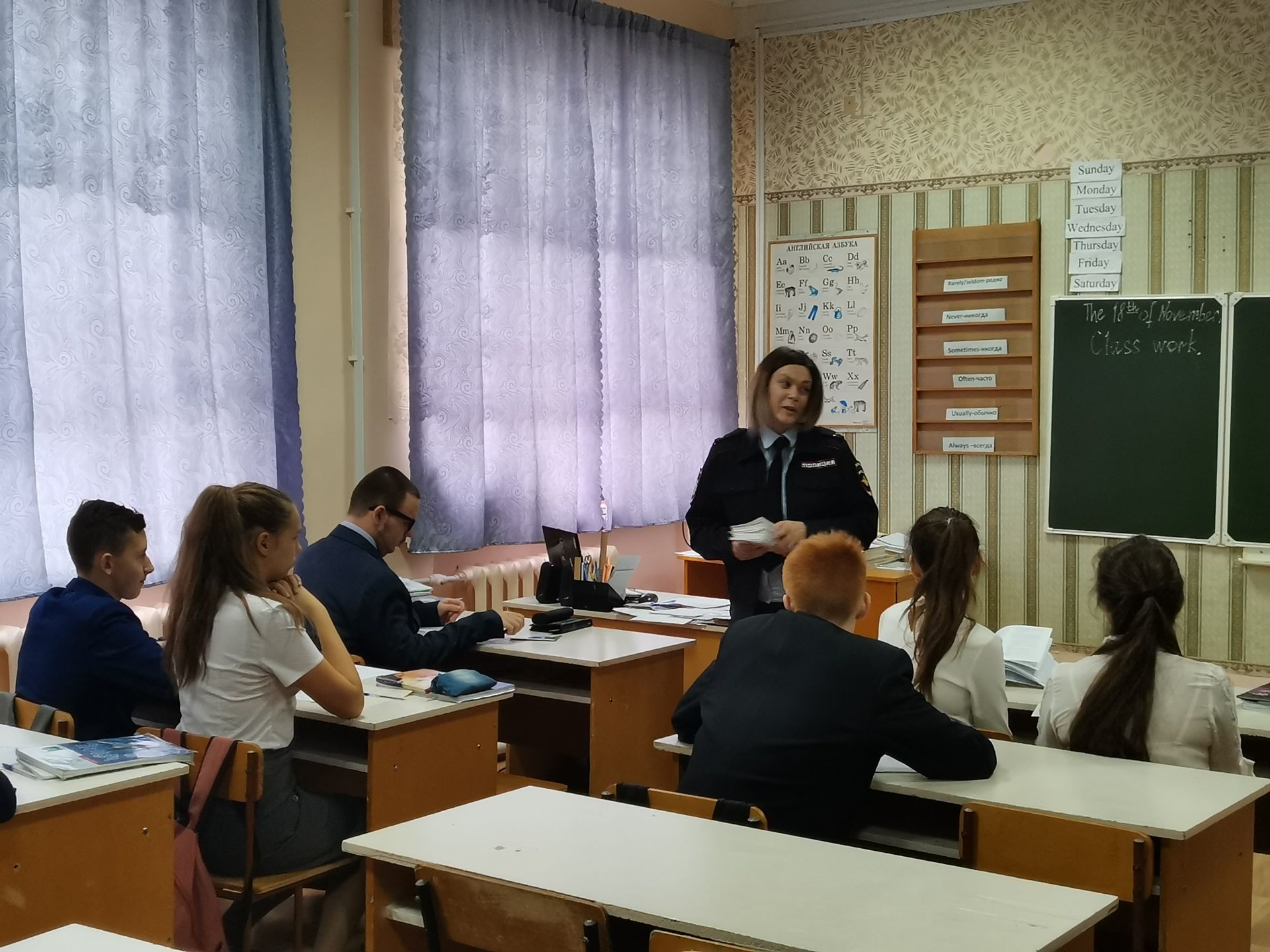 В рамках акции «Дети России- 2019» полицейские провели беседы с учащимися школ Бугульминского района
