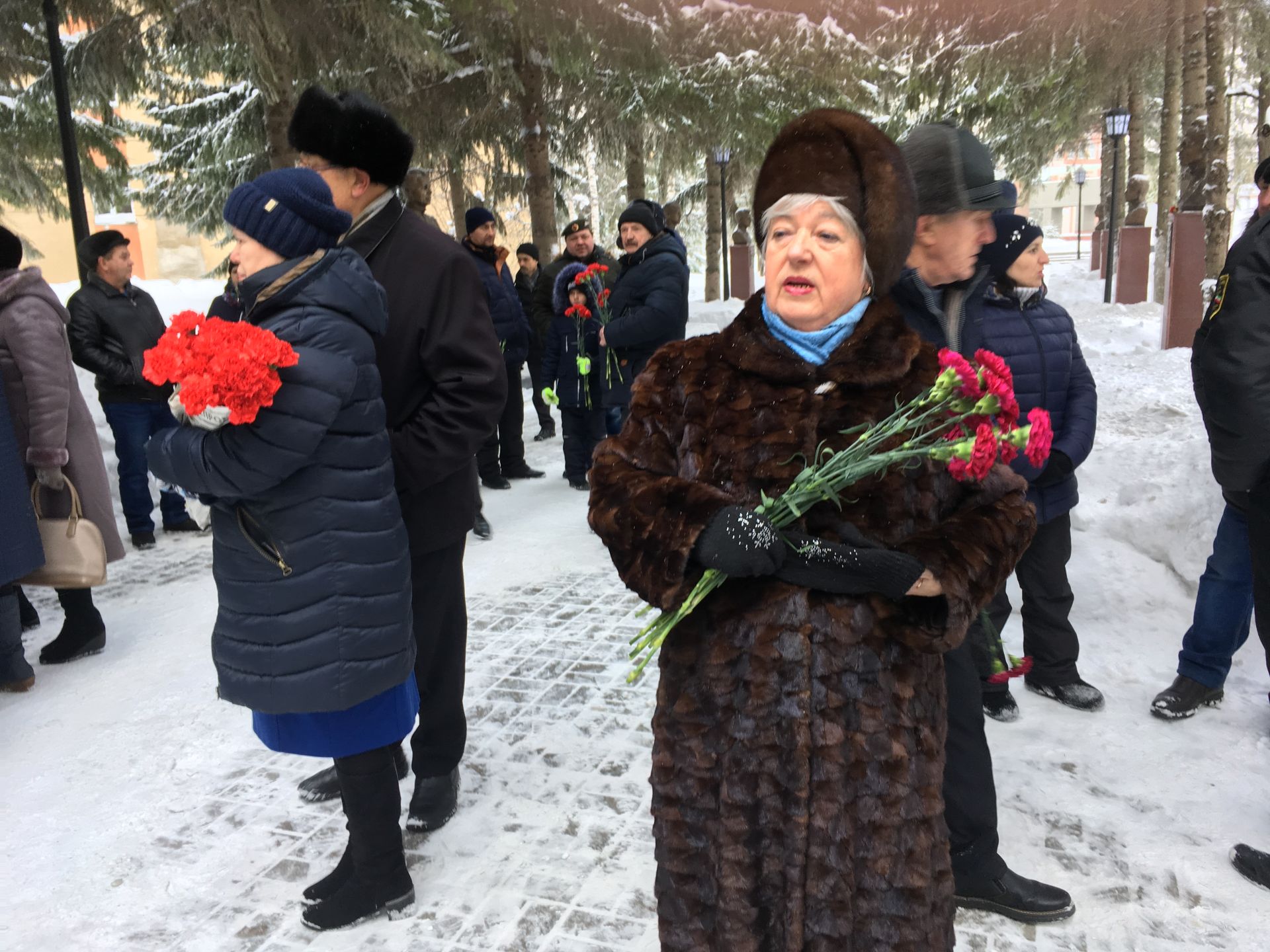 В Бугульме проходит митинг, посвященный Дню памяти о россиянах, исполнявших служебный долг за пределами Отечества