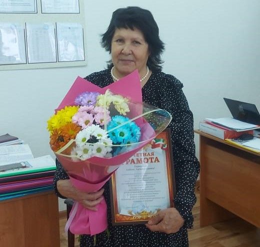 Почти полвека бугульминка Сабиля Кашапова посвятила работе в школе