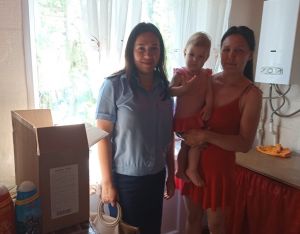 Работники Бугульминской прокуратуры поздравили многодетные семьи с Днем защиты детей