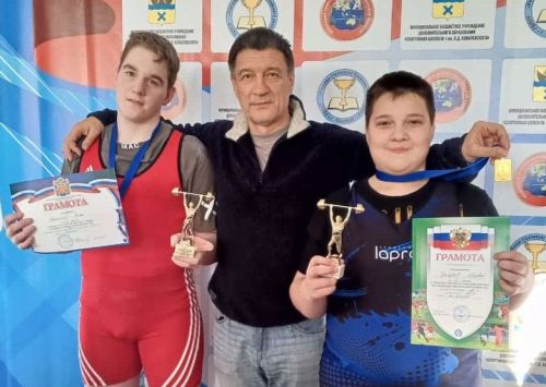 Бугульминские спортсмены выиграли турнир по тяжелой атлетике