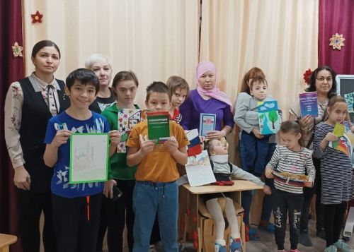 Воспитанникам бугульминского центра «Возрождение» рассказали о Конституции РФ