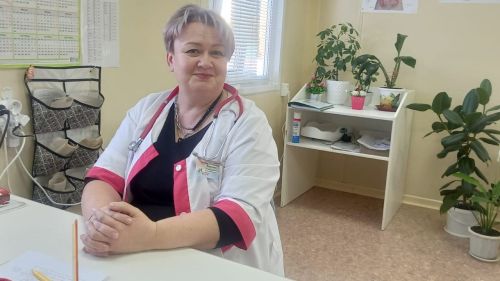 Фельдшер Людмила Сыркина помогает больным и делом, и добрым словом