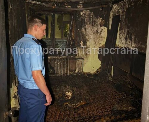 На пожаре в многоэтажке в Бугульме погибли мужчина и женщина