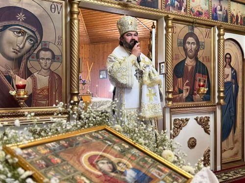Епископ Мефодий провел архиерейскую литургию в храме Космы и Дамиана в селе Малая Бугульма