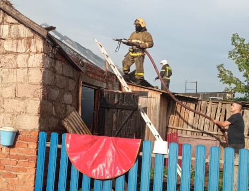 В поселке Вязовка Бугульминского района сгорел сарай