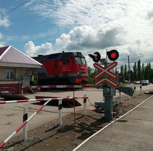 Переезд на Верхнем поселке будет закрыт для движения