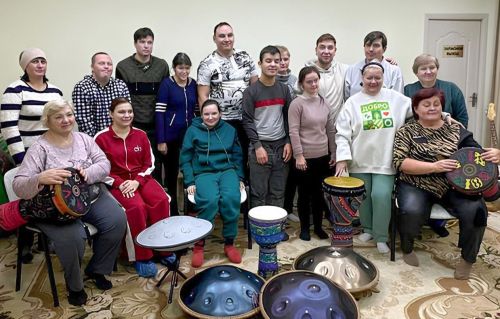Бугульминец Артур Сурицкий устраивает бесплатные мастер-классы для детей с ОВЗ и их родителей