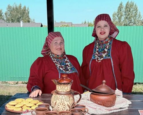 Вокалисты из Бугульминского района получили сертификат от Рустама Минниханова