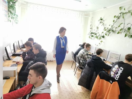 В Бугульме прошел конкурс по автомногоборью среди команд юношей и девушек, не достигших 18 лет