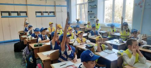 Правила дорожного движения на уроке математики изучили ЮИДовцы одной из школ г. Бугульмы